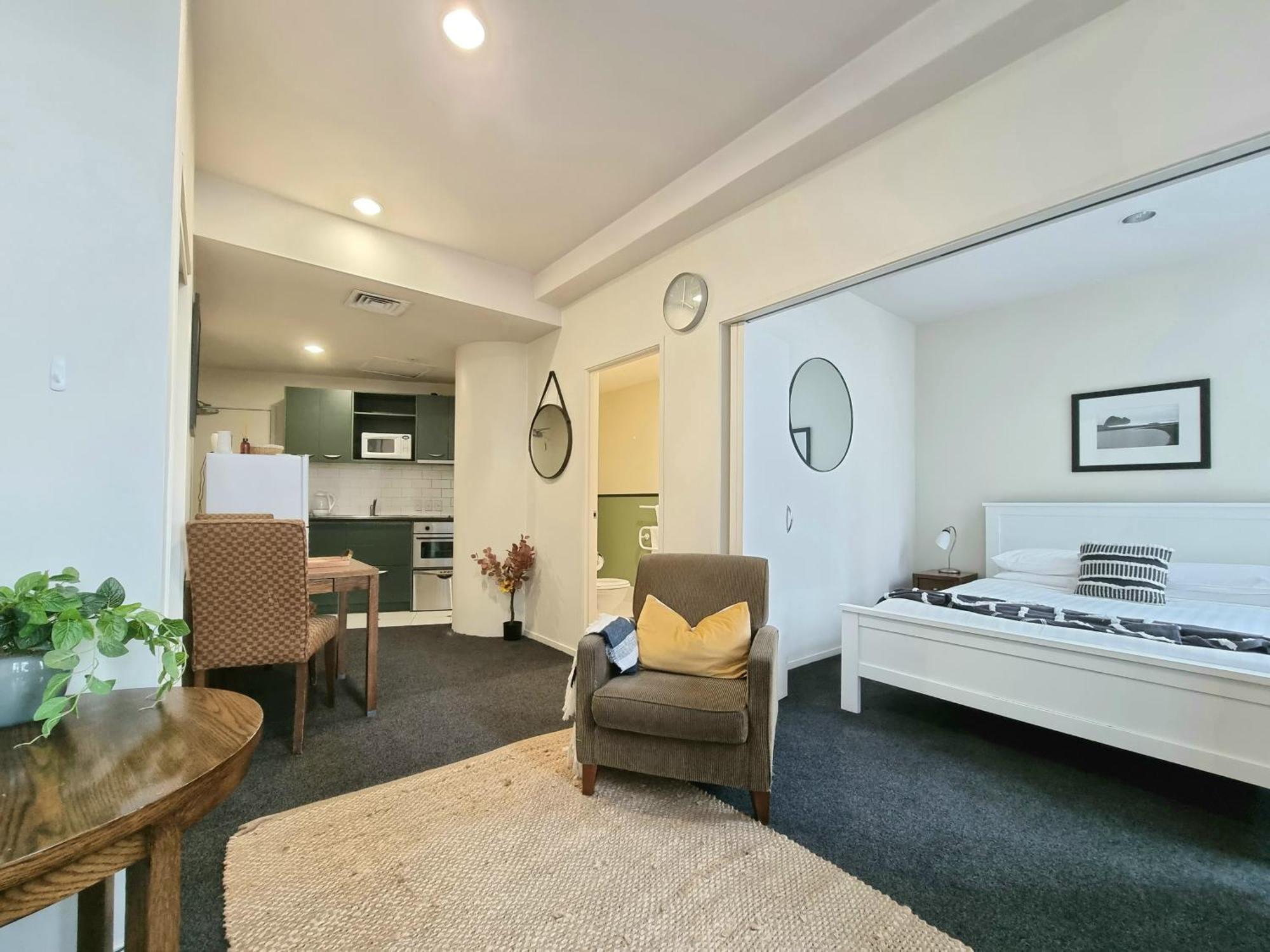 Urban Deco Apartment On Queen Street Auckland Camera foto